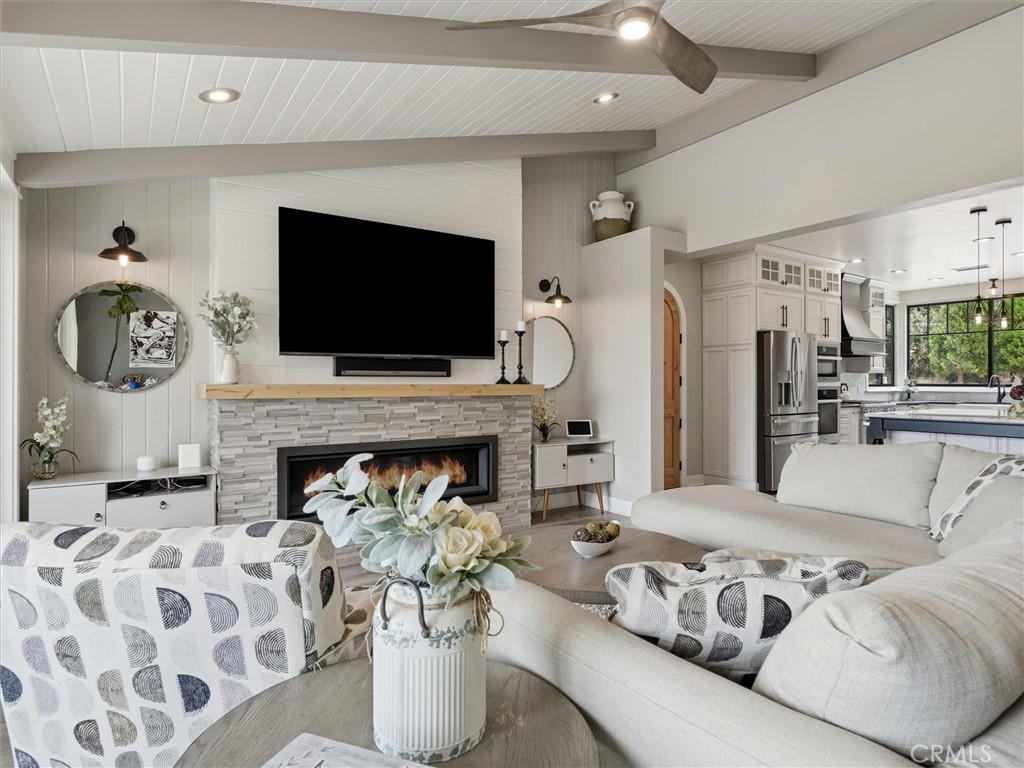 51291 Buckskin Ln, Oakhurst, CA 93644