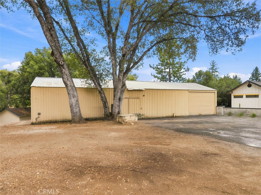 51291 Buckskin Ln, Oakhurst, CA 93644