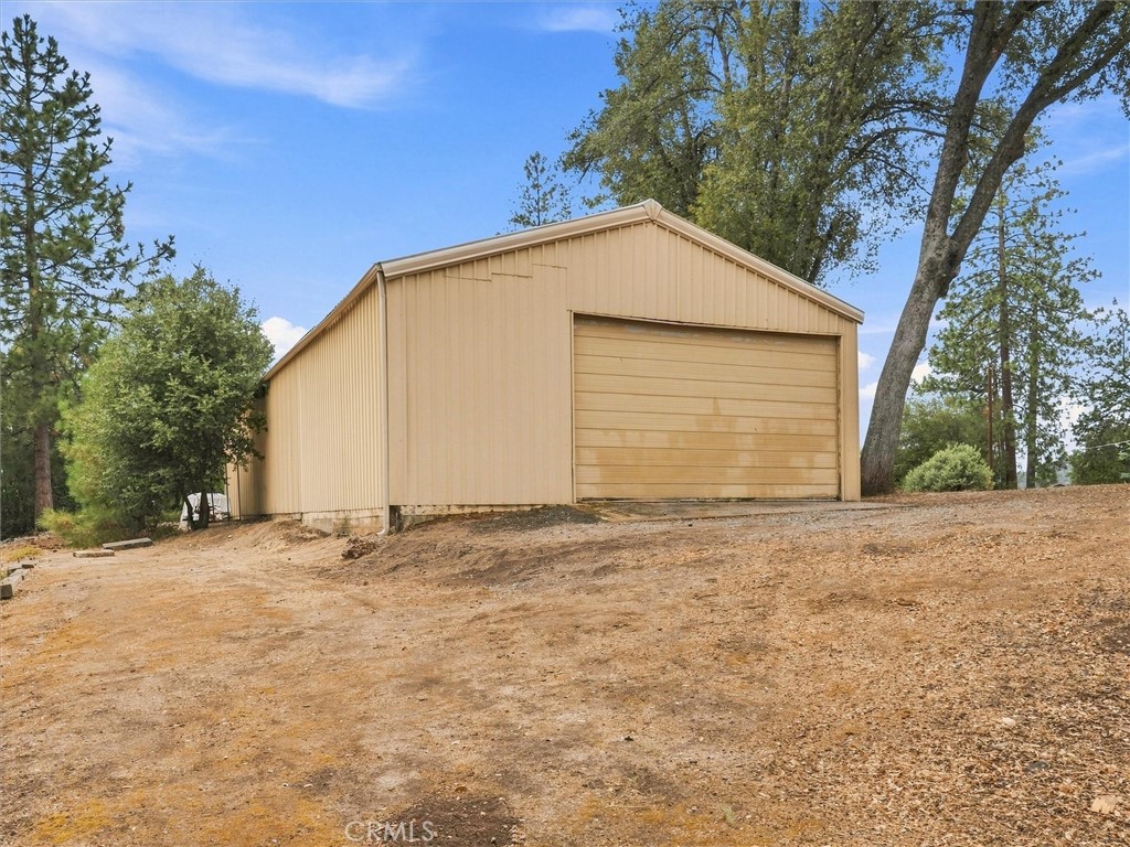 51291 Buckskin Ln, Oakhurst, CA 93644