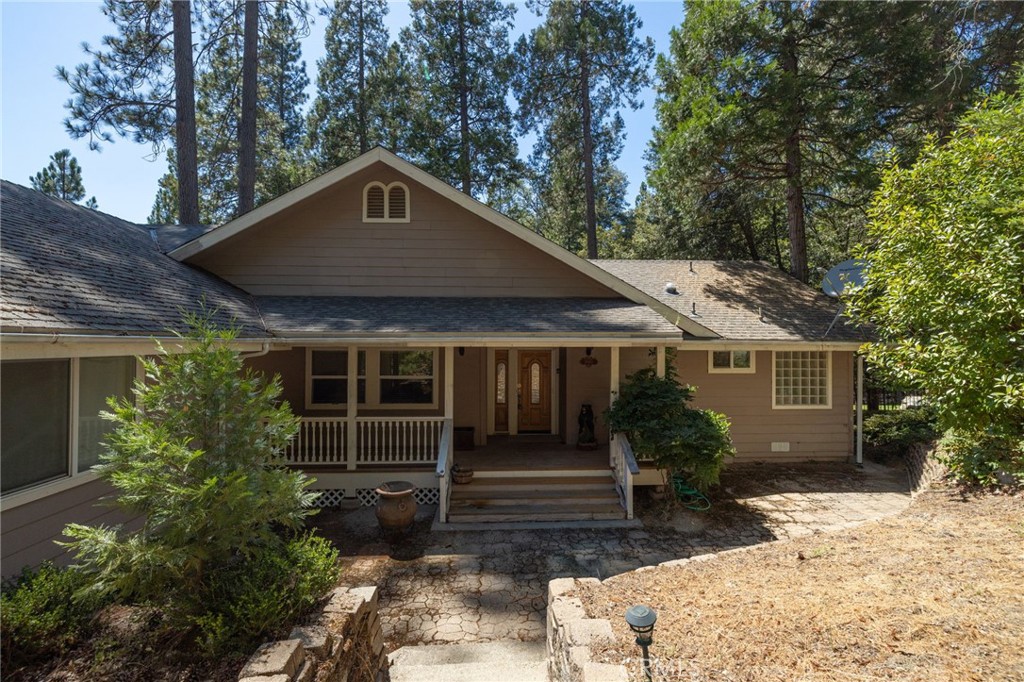 39964 N Cedar Vista, Bass Lake, CA 93644