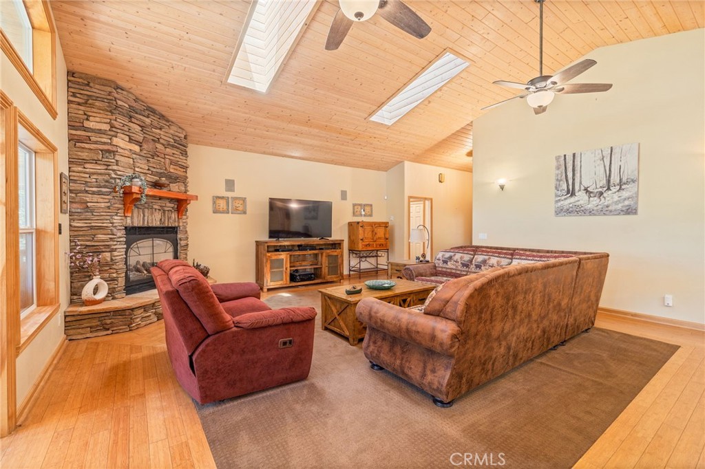 39964 N Cedar Vista, Bass Lake, CA 93644