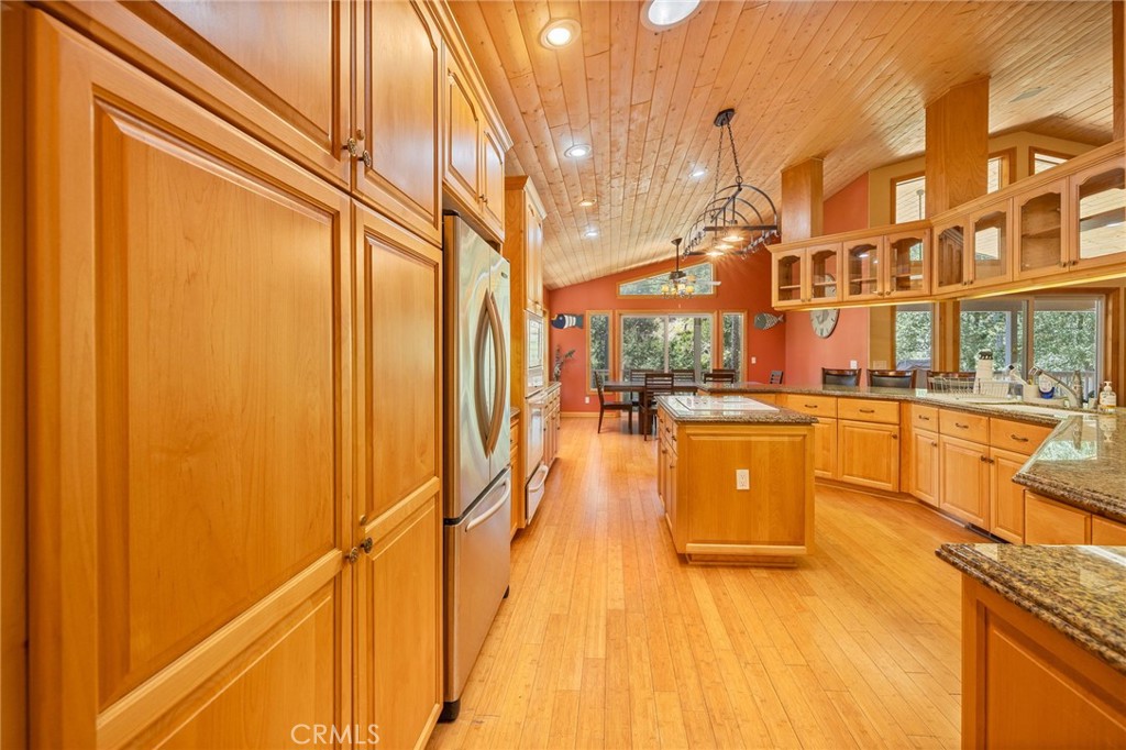 39964 N Cedar Vista, Bass Lake, CA 93644