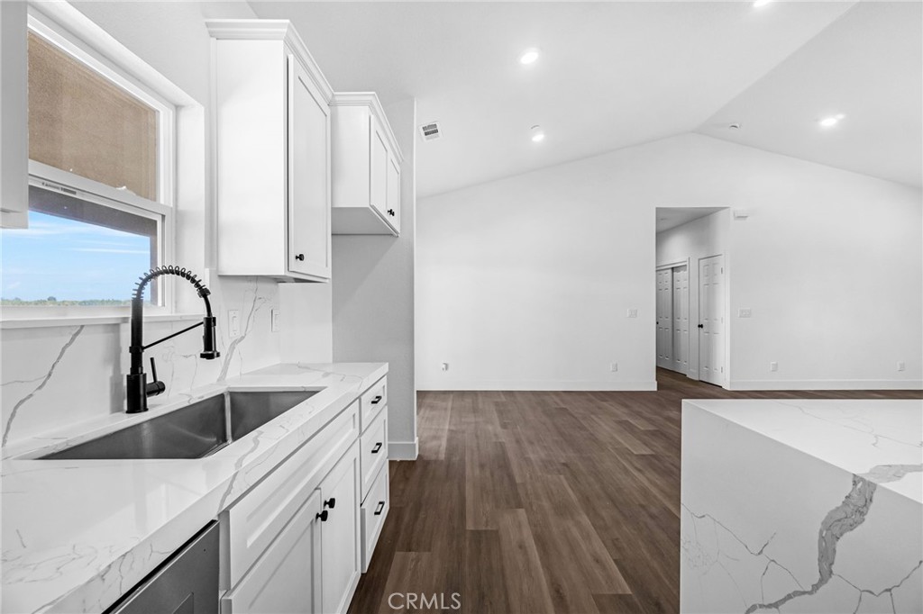 16836 N Lake, Madera, CA 93638