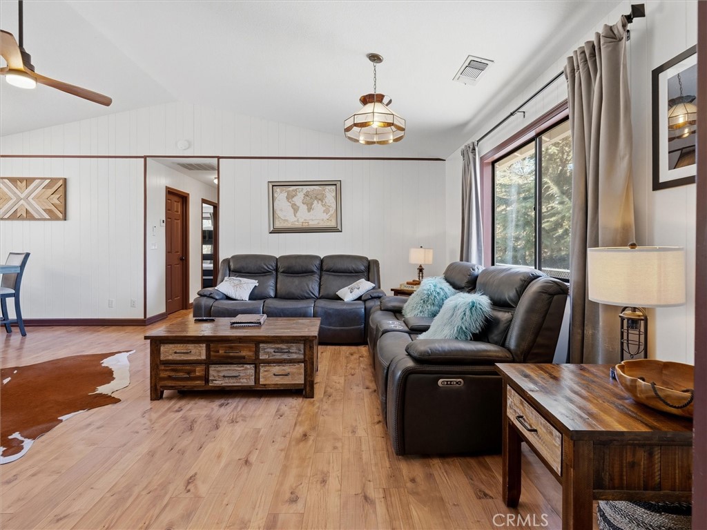 43710 Hilltop, Ahwahnee, CA 93601