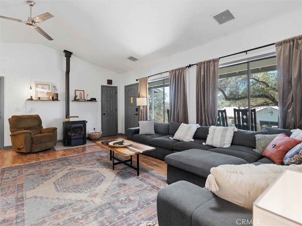 43710 Hilltop, Ahwahnee, CA 93601