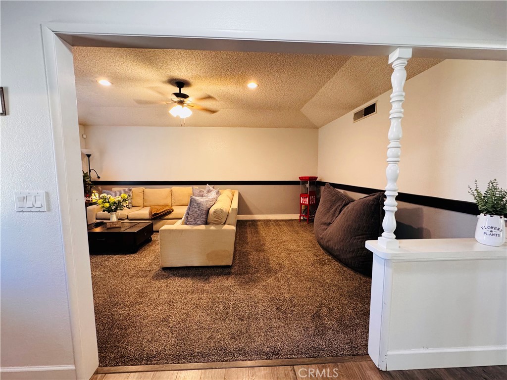 2560 Chestnut, Hanford, CA 93230