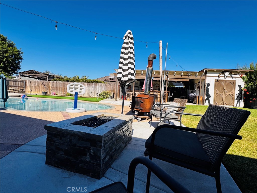 2560 Chestnut, Hanford, CA 93230