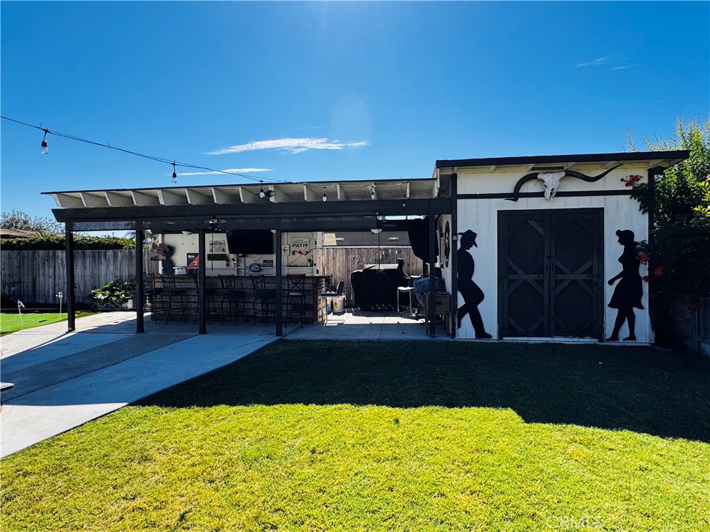 2560 Chestnut, Hanford, CA 93230