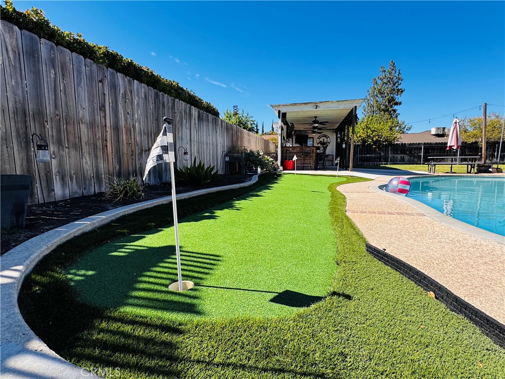 2560 Chestnut, Hanford, CA 93230