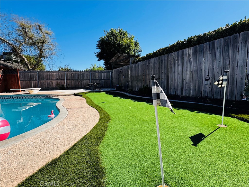 2560 Chestnut, Hanford, CA 93230