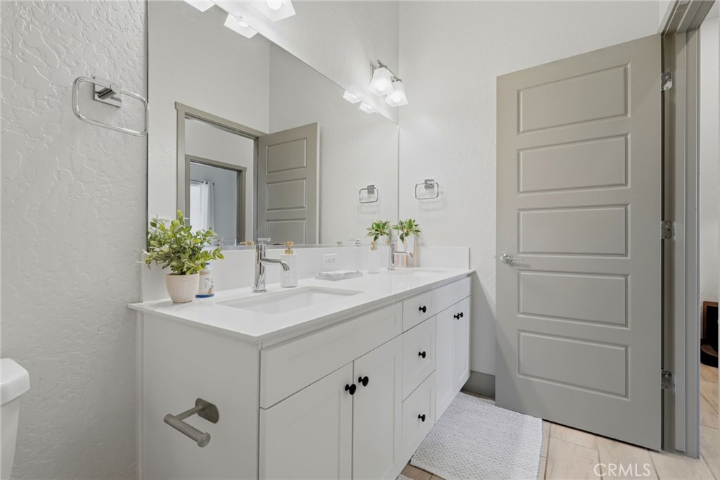 2407 W Andrew, Hanford, CA 93230