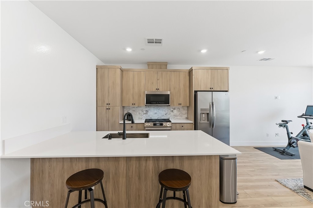 579 N Adler, Clovis, CA 93611