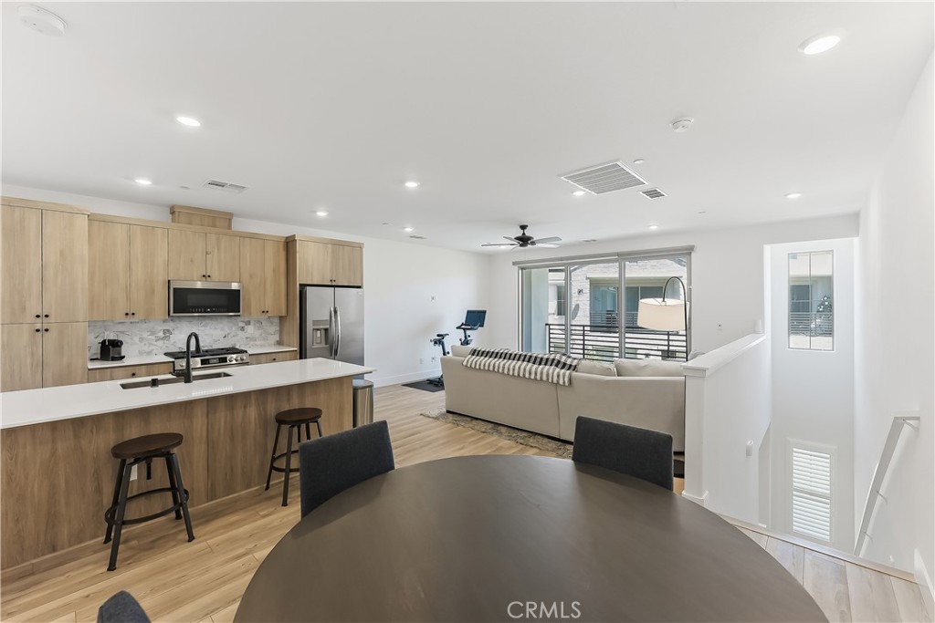 579 N Adler, Clovis, CA 93611
