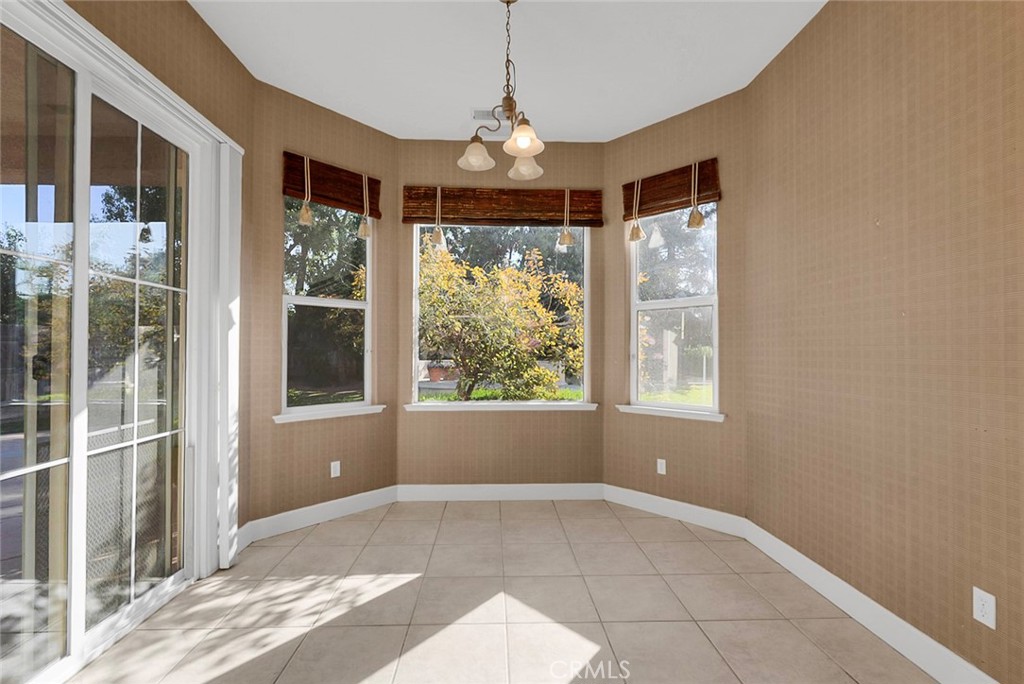 9514 N Larkspur Ave, Fresno, CA 93720