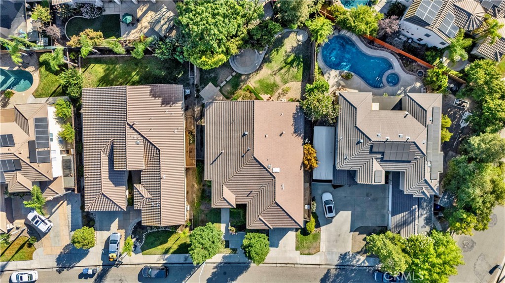 9514 N Larkspur Ave, Fresno, CA 93720
