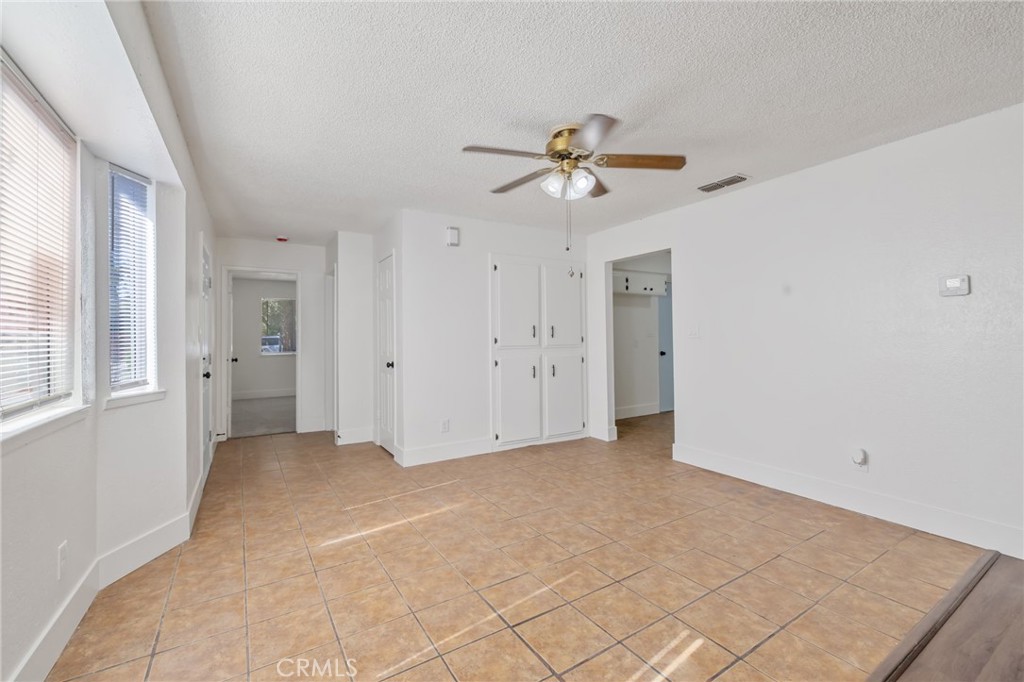 5451 W Santa Ana Ave, Fresno, CA 93722