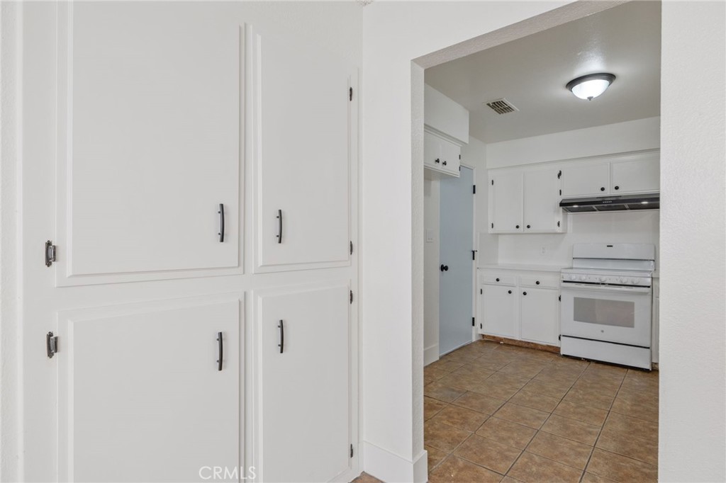 5451 W Santa Ana Ave, Fresno, CA 93722