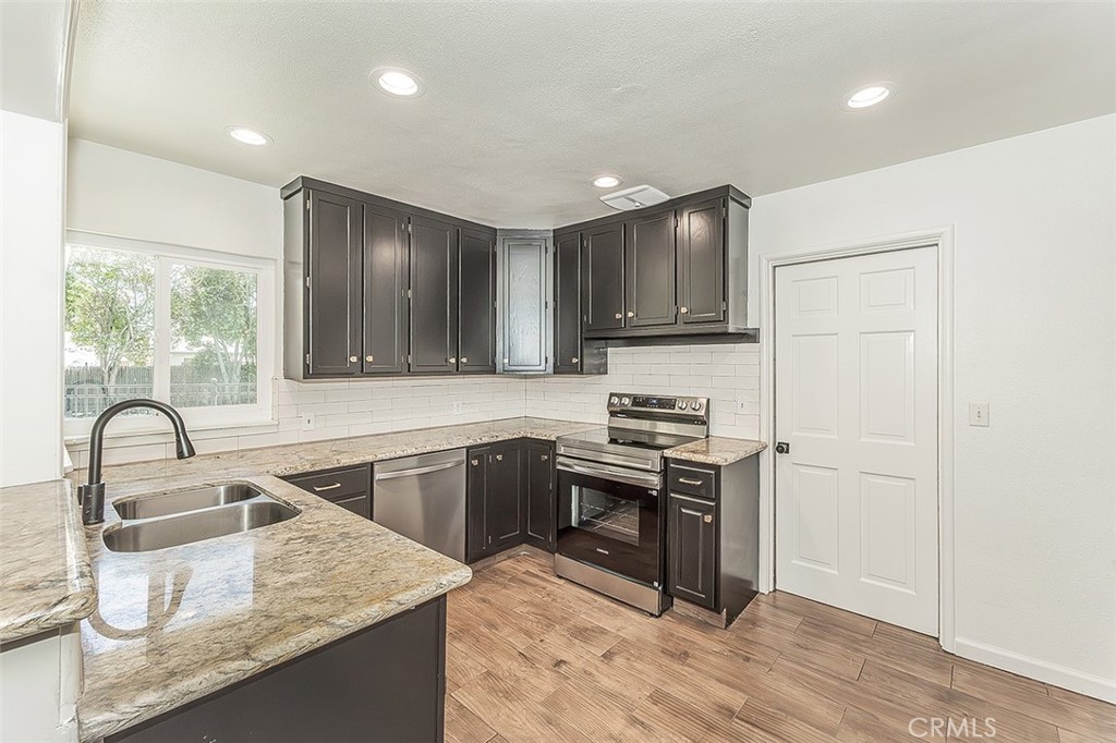 1551 E Almendra, Fresno, CA 93710