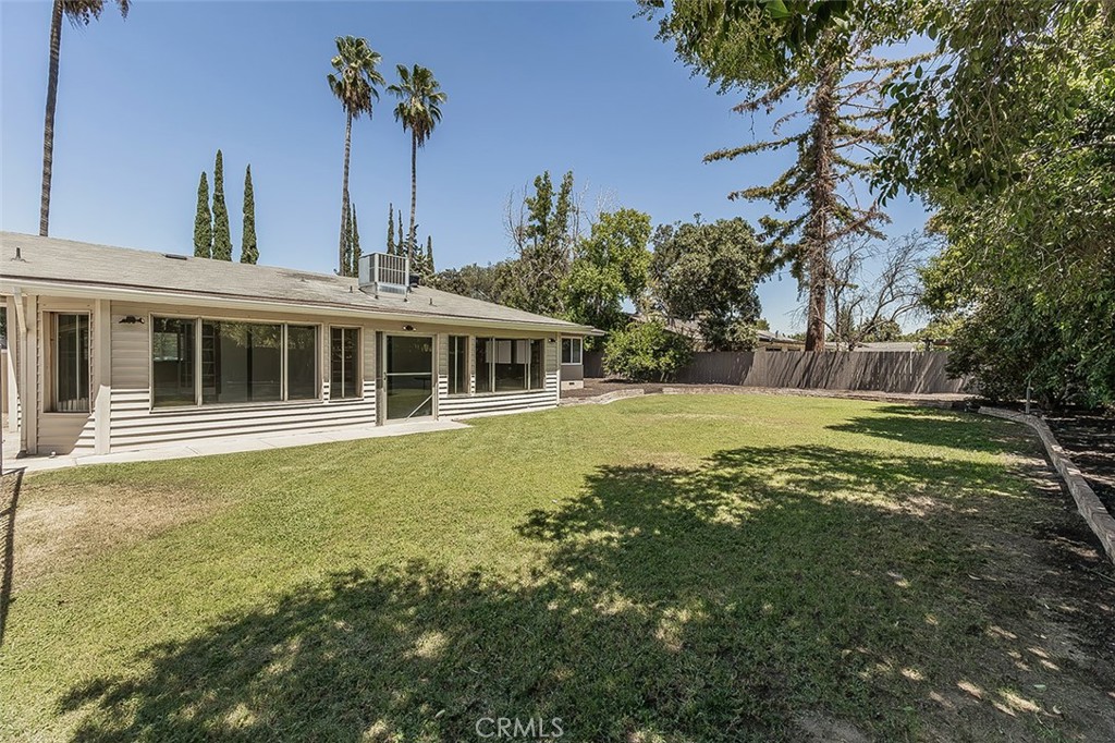 1551 E Almendra, Fresno, CA 93710