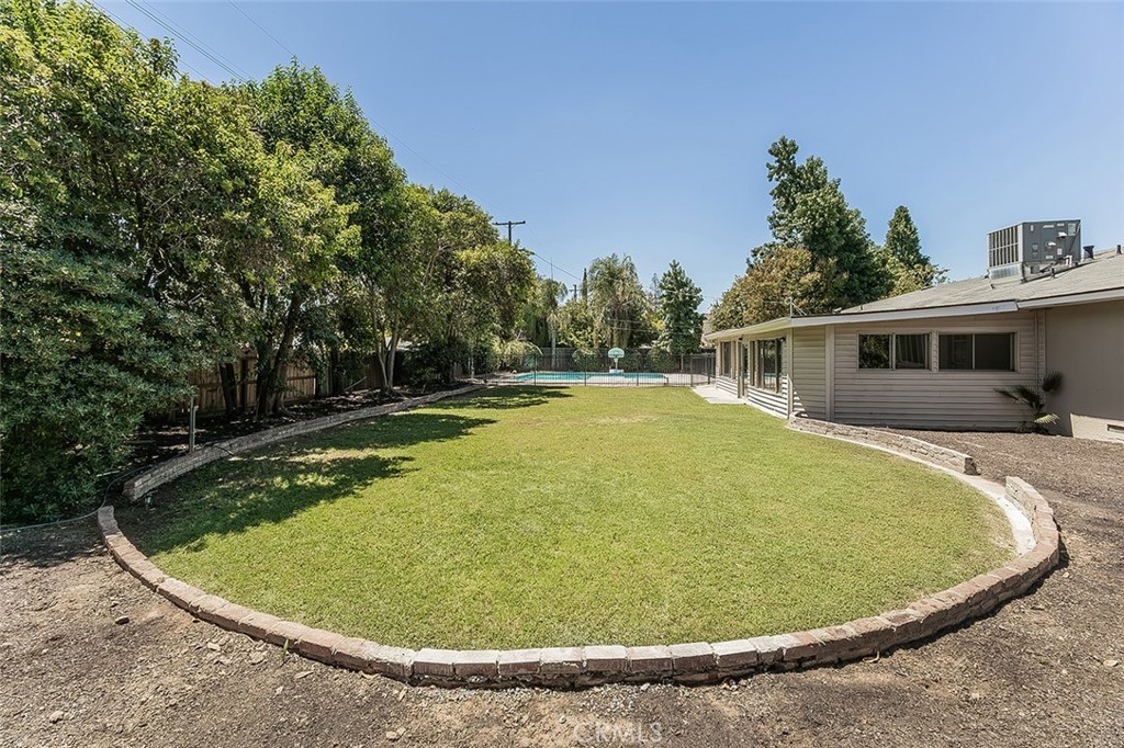 1551 E Almendra, Fresno, CA 93710