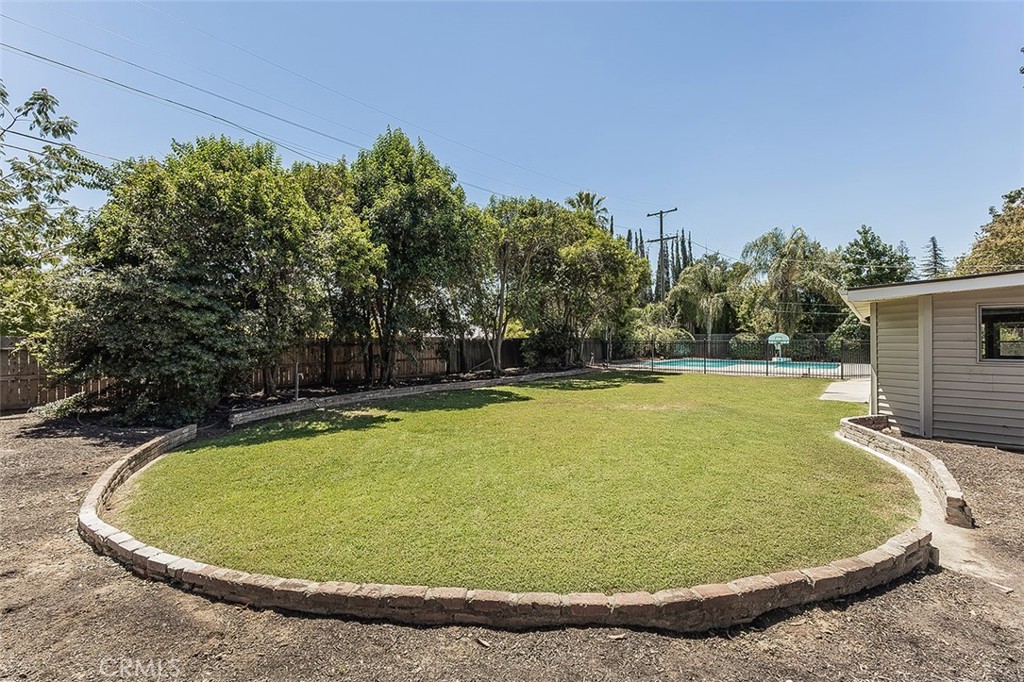 1551 E Almendra, Fresno, CA 93710