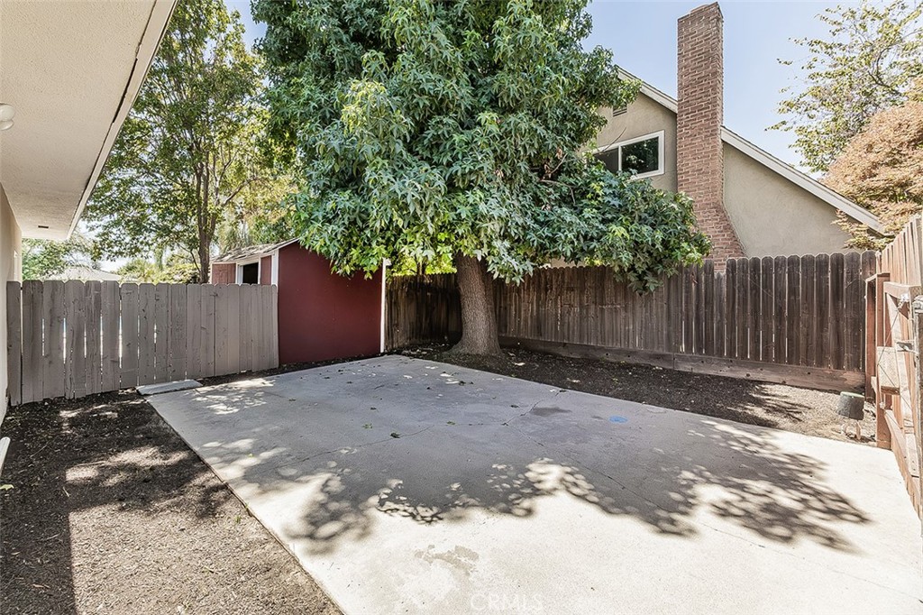 1551 E Almendra, Fresno, CA 93710