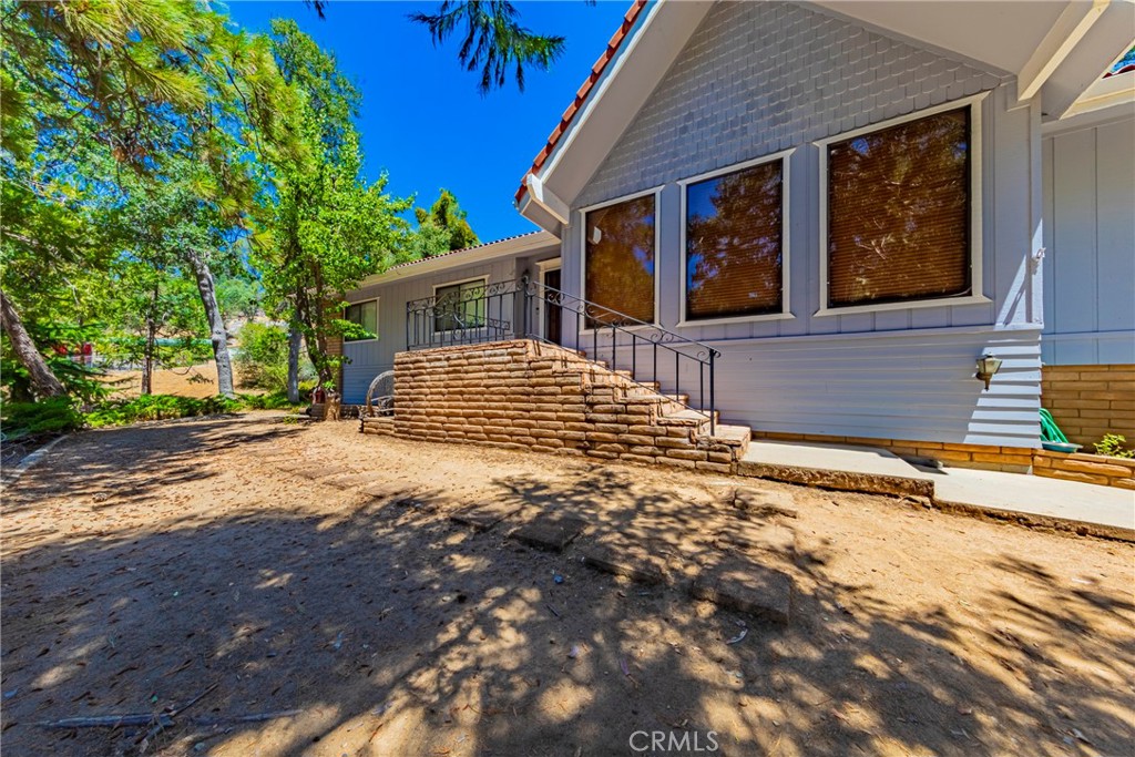 42395 Maples Ln, Oakhurst, CA 93644