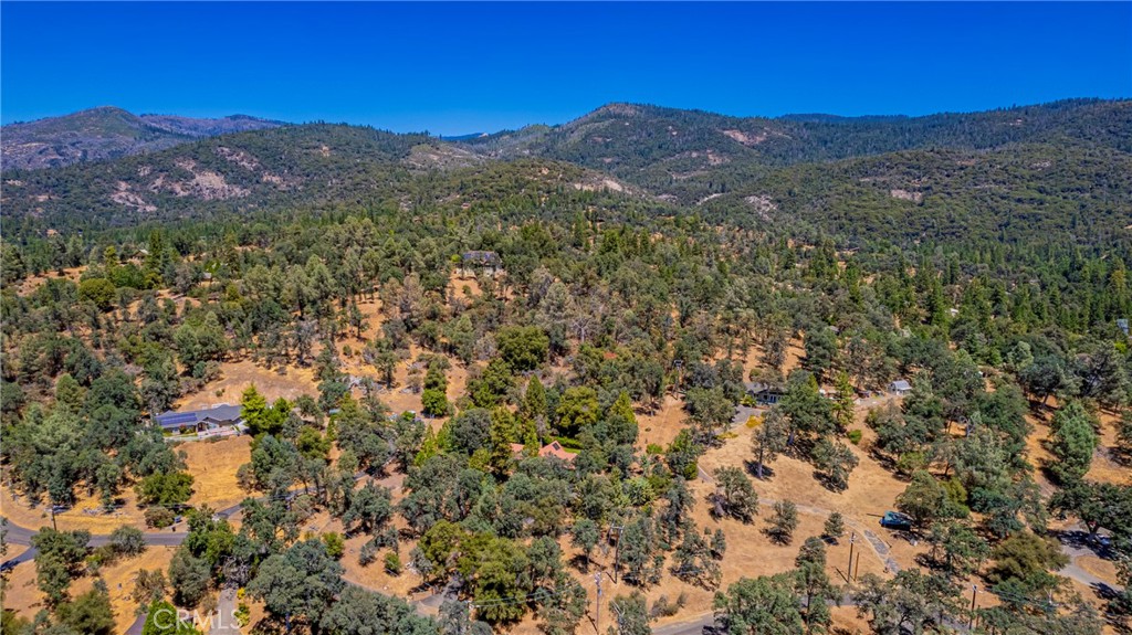 42395 Maples Ln, Oakhurst, CA 93644