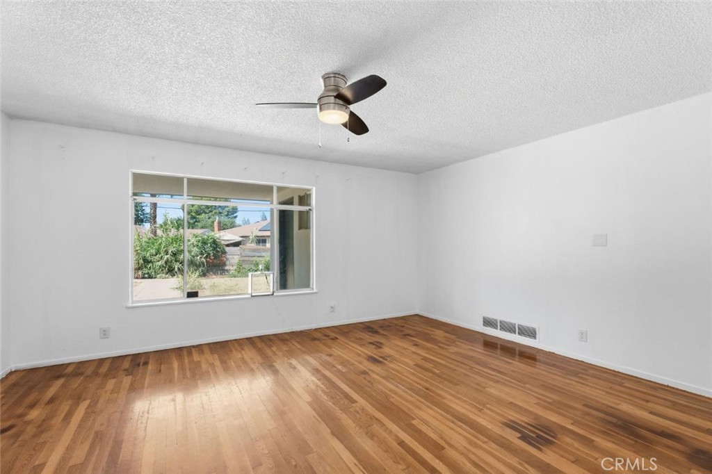 641 E Scott, Fresno, CA 93710