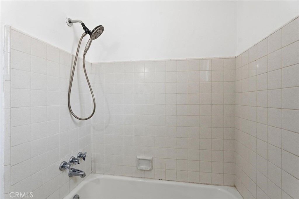 641 E Scott, Fresno, CA 93710