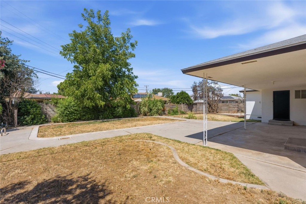 641 E Scott, Fresno, CA 93710
