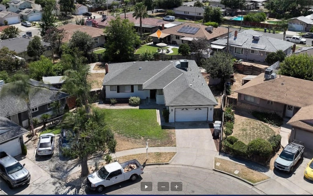 641 E Scott, Fresno, CA 93710