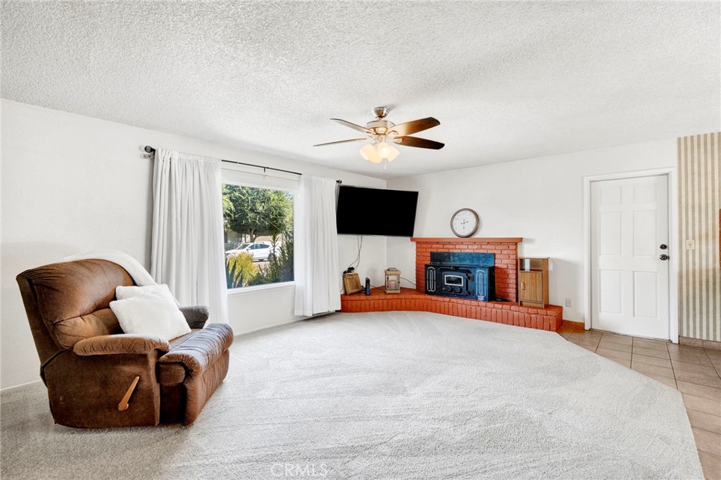 404 Fall, Madera, CA 93637