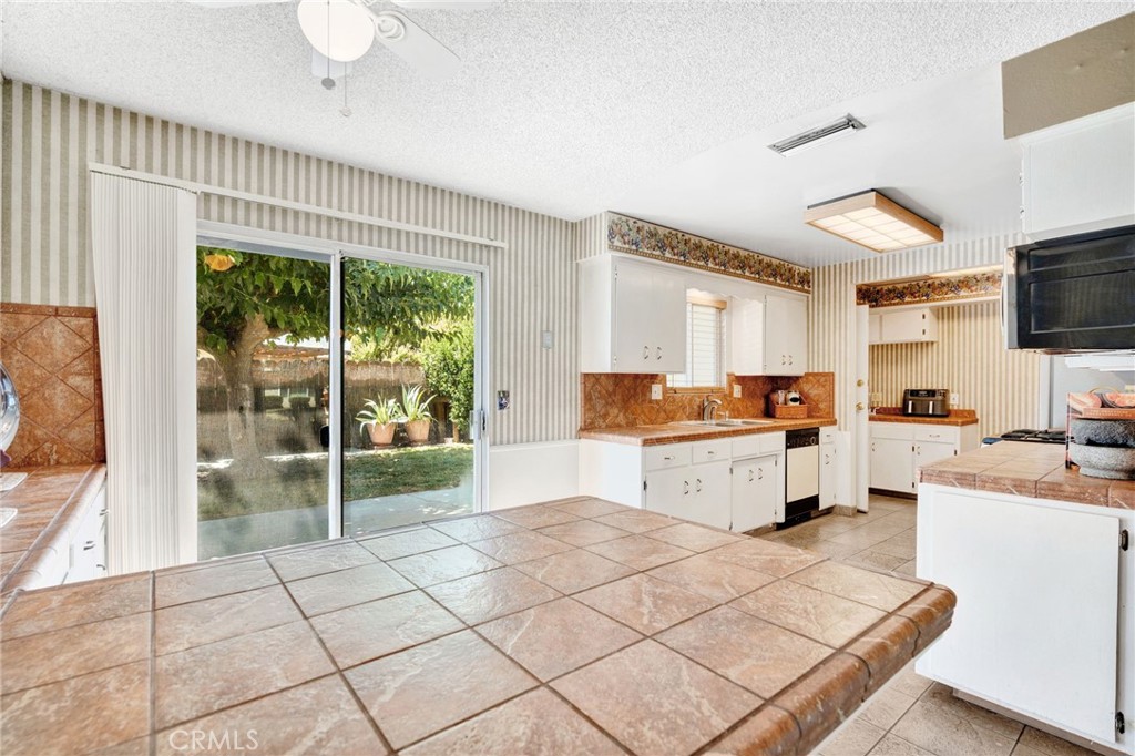 404 Fall, Madera, CA 93637