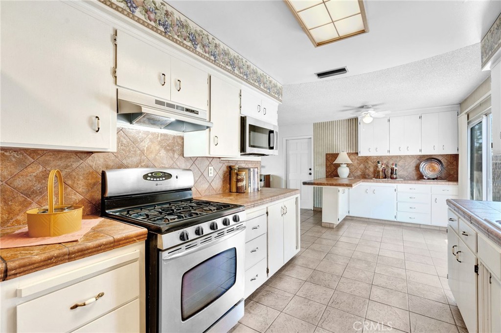 404 Fall, Madera, CA 93637