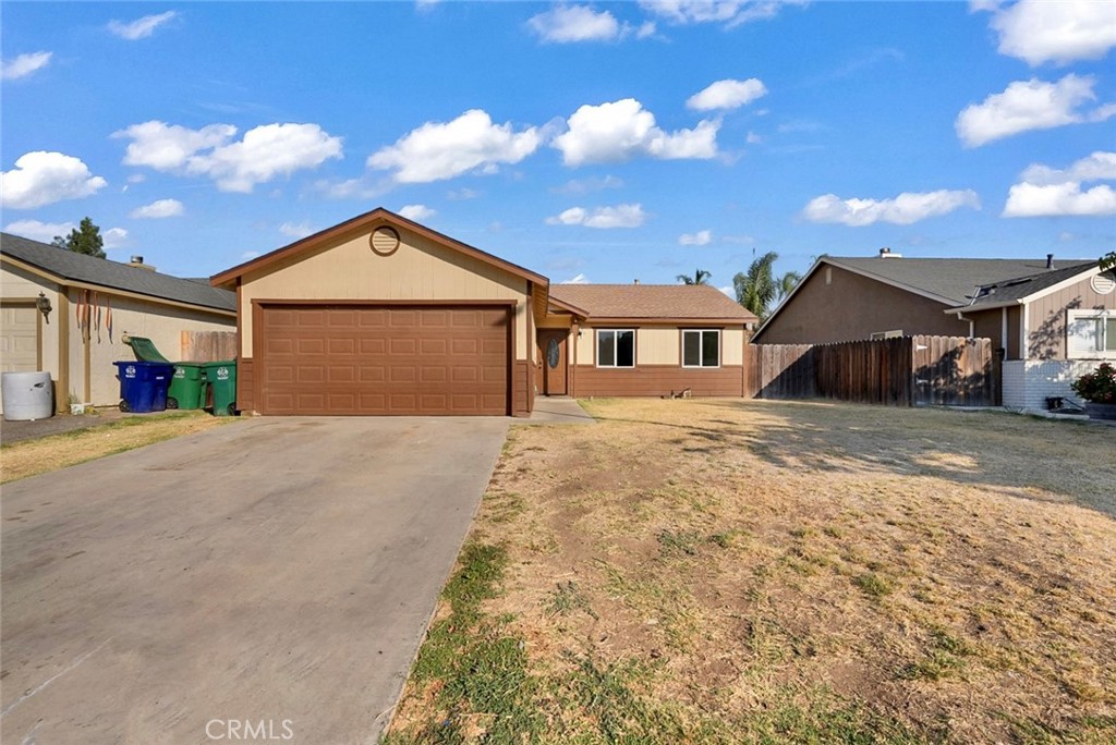 2122 Harrison Ct, Chowchilla, CA 93610