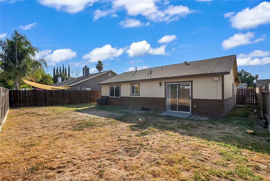 2122 Harrison Ct, Chowchilla, CA 93610