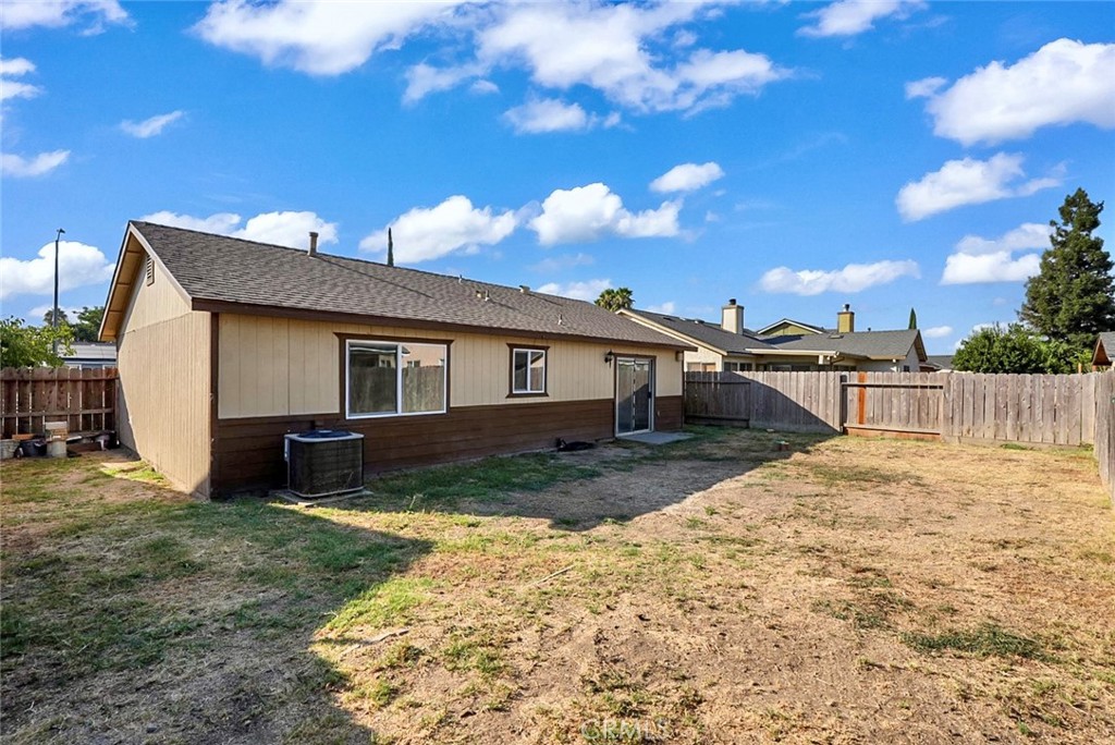 2122 Harrison Ct, Chowchilla, CA 93610