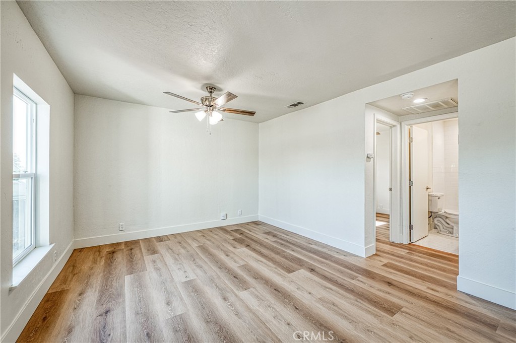 1651 5th St, Clovis, CA 93611