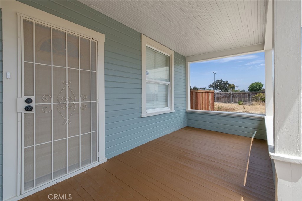 112 Irwin Ct, Hanford, CA 93230