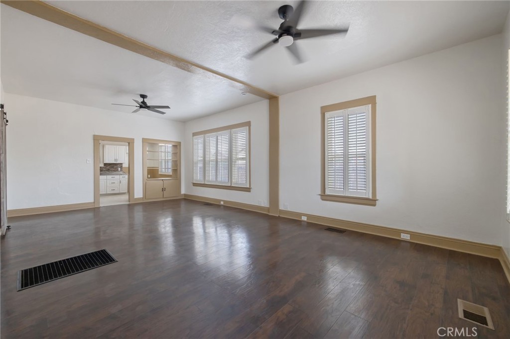 112 Irwin Ct, Hanford, CA 93230