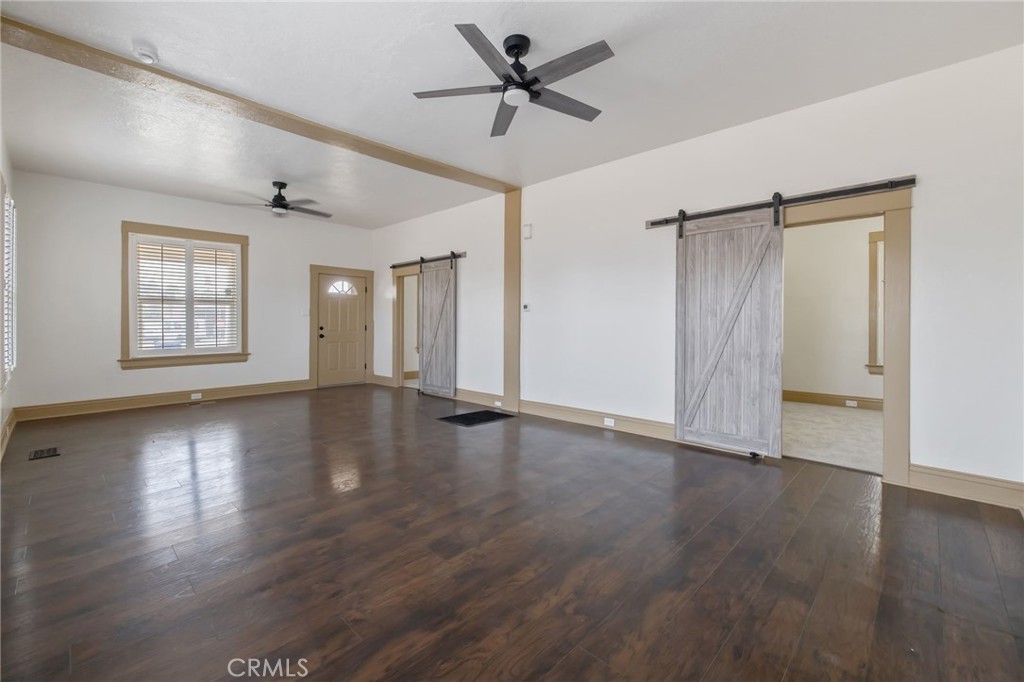 112 Irwin Ct, Hanford, CA 93230