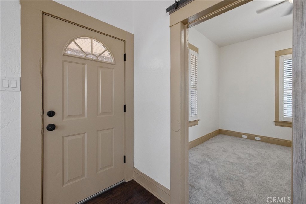 112 Irwin Ct, Hanford, CA 93230