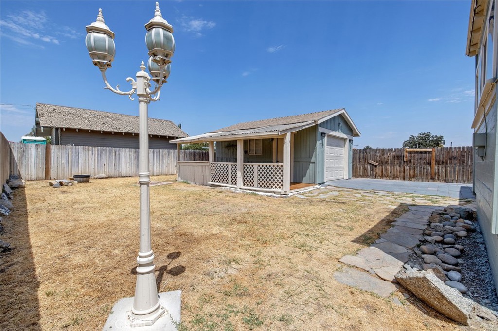 112 Irwin Ct, Hanford, CA 93230