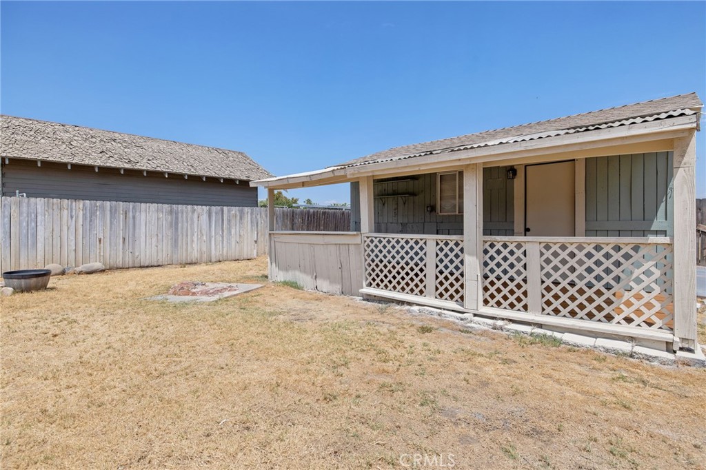 112 Irwin Ct, Hanford, CA 93230