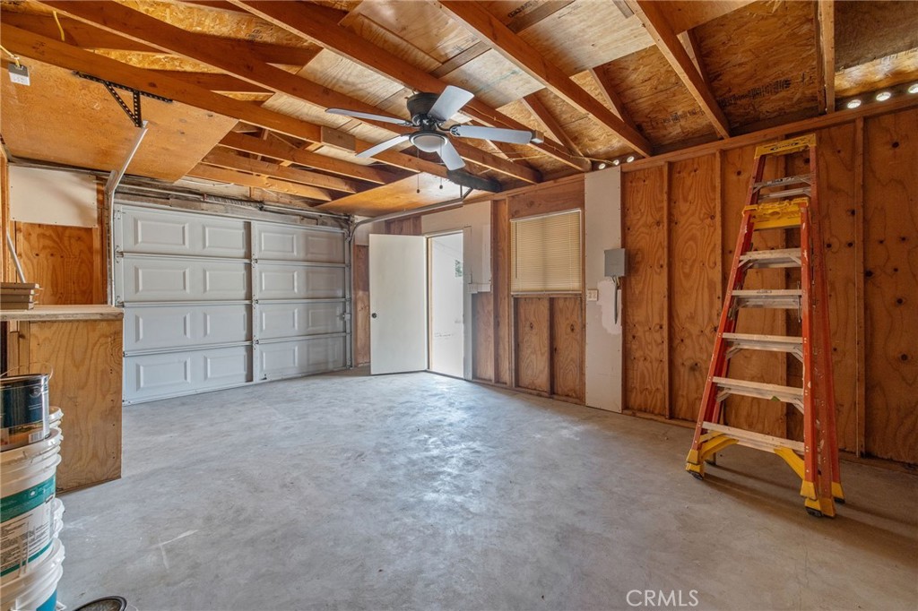 112 Irwin Ct, Hanford, CA 93230