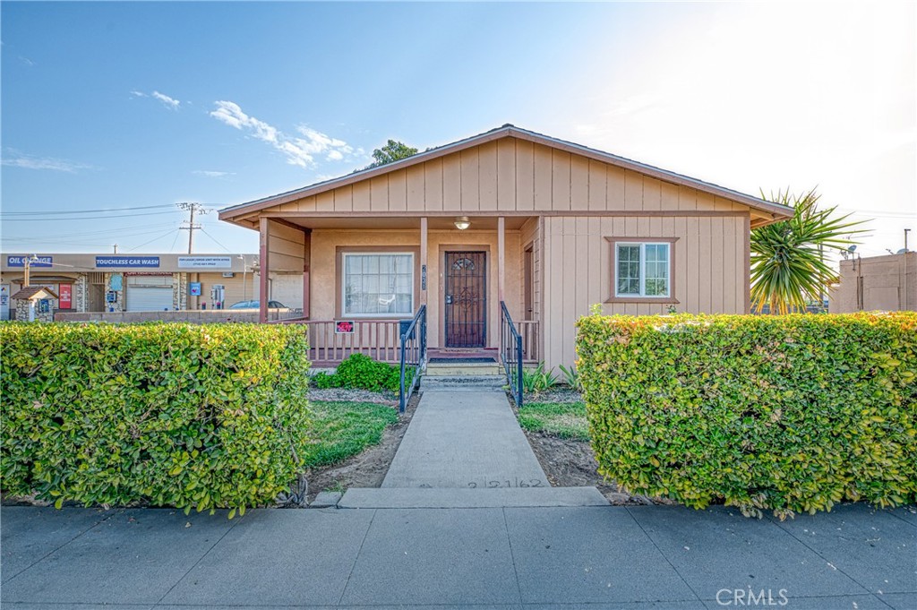 2031 Whitson St, Selma, CA 93662