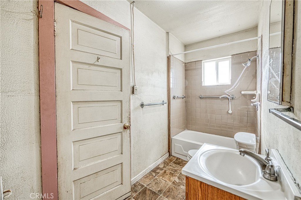 2031 Whitson St, Selma, CA 93662