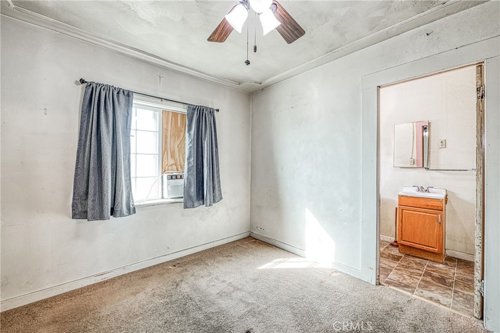 2031 Whitson St, Selma, CA 93662
