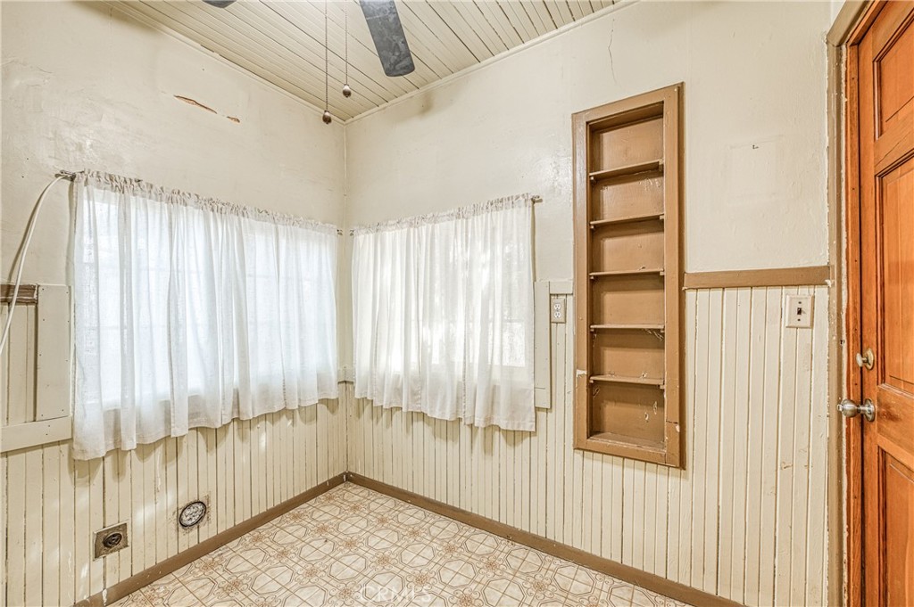 2031 Whitson St, Selma, CA 93662